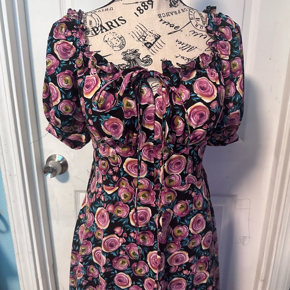 Maxi dress fits small to medium (floral design) with padded bra